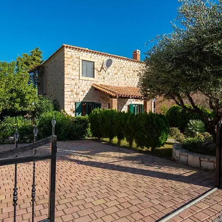 Neriides 빌라 헐소니소스